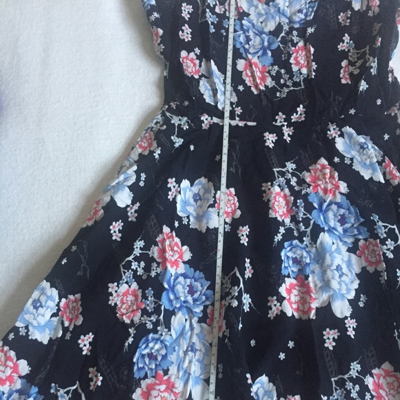 🎯Cotton On (Brand) Floral Small summer dress - Picture 3 of 5